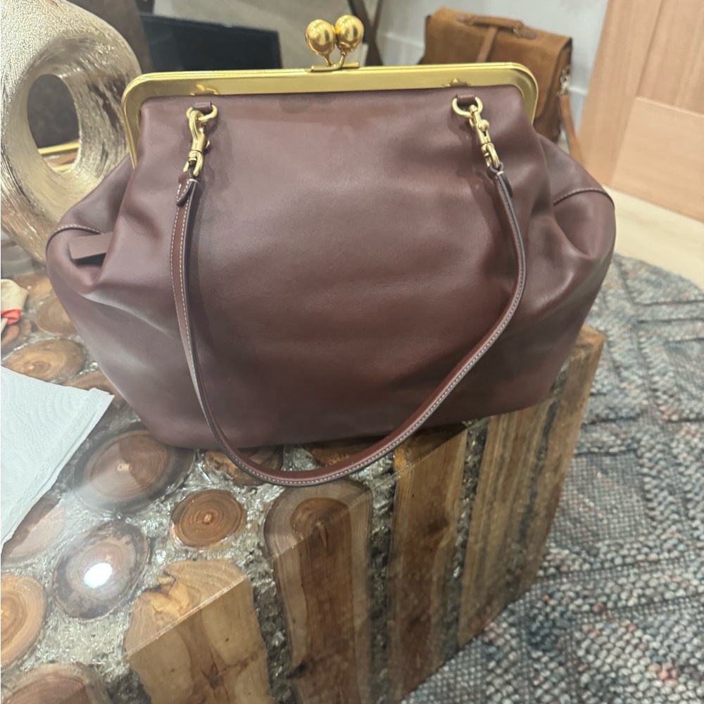Coach kisslock dark brown with coach create pins - Picture 3 of 4